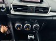 Mazda 3 2017 - Cần bán Mazda 3 sản xuất năm 2017, màu đen, 590tr