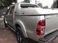 Toyota Hilux 2013 - Bán giá ưu đãi với chiếc Toyota Hilux sản xuất năm 2013, màu bạc giá cạnh tranh