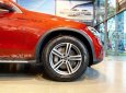 Mercedes-Benz GLC-Class 2020 - Bán xe siêu lướt với chiếc Mercedes-Benz GLC200, sản xuất 2020, màu đỏ, giao nhanh
