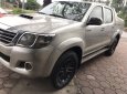 Toyota Hilux 2013 - Bán giá ưu đãi với chiếc Toyota Hilux sản xuất năm 2013, màu bạc giá cạnh tranh