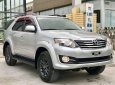 Toyota Fortuner   2016 - Bán Toyota Fortuner năm sản xuất 2016, màu bạc, giá 695 triệu