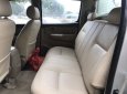 Toyota Hilux 2013 - Bán giá ưu đãi với chiếc Toyota Hilux sản xuất năm 2013, màu bạc giá cạnh tranh