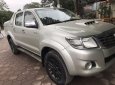 Toyota Hilux 2013 - Bán giá ưu đãi với chiếc Toyota Hilux sản xuất năm 2013, màu bạc giá cạnh tranh