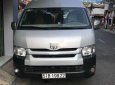 Toyota Hiace 2016 - Cần bán xe Toyota Hiace năm sản xuất 2016, màu bạc, giá tốt