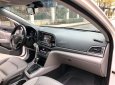 Hyundai Elantra   2018 - Bán ô tô Hyundai Elantra đời 2018, màu trắng
