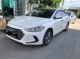 Hyundai Elantra 2017 - Cần bán lại xe Hyundai Elantra 1.6AT năm sản xuất 2017, màu trắng số tự động, giá 556tr