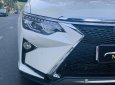Toyota Camry 2018 - Bán nhanh với giá thấp chiếc Toyota Camry 2.5Q, sản xuất 2018, màu trắng, giao xe nhanh