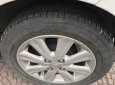 Toyota Yaris 2009 - Xe gia đình, đăng ký năm 2009: Toyota Yaris màu trắng, bán giá tốt