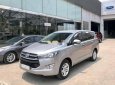 Toyota Innova  2.0E 2017 - Cần bán xe Toyota Innova 2.0E đời 2017, màu bạc 