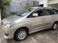 Toyota Innova 2013 - Cần bán xe Toyota Innova MT đời 2013, màu vàng cát số sàn