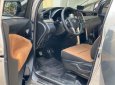 Toyota Innova 2017 - Bán ô tô Toyota Innova sản xuất năm 2017, màu xám, 555tr