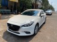 Mazda 3 2017 - Cần bán gấp Mazda 3 sản xuất năm 2017, màu trắng, giá tốt, xe còn mới nguyên