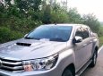 Toyota Hilux 2015 - Bán ô tô Toyota Hilux sản xuất 2015, màu xám