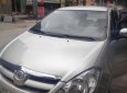 Toyota Innova 2009 - Bán Toyota Innova đời 2009, màu vàng, nhập khẩu nguyên chiếc, giá tốt