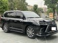 Lexus LX 2016 - Cần bán lại với giá thấp chiếc xe sang Lexus LX570 2016, màu đen, xe nhập