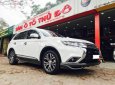 Mitsubishi Outlander 2019 - Cần bán gấp Mitsubishi Outlander sản xuất năm 2019, màu trắng