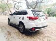 Mitsubishi Outlander 2019 - Cần bán gấp Mitsubishi Outlander sản xuất năm 2019, màu trắng