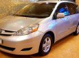 Toyota Sienna LE 2008 - Cần bán xe Toyota Sienna LE sản xuất năm 2008, màu vàng cát, số tự động