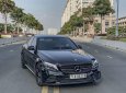 Mercedes-Benz C class 2019 - Cần bán lại xe Mercedes C class sản xuất 2019, màu đen