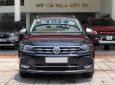 Volkswagen Tiguan 2018 - Hòa Bình Auto cần bán xe Volkswagen Tiguan đời 2019, màu đen, xe siêu lướt