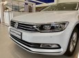 Volkswagen Passat Comfort 2019 - Passat Comfort sang trọng lịch lãm chuẩn " Châu Âu", giá sau giảm 1.214.400.000 chỉ có trong tháng 4