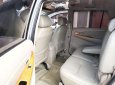 Toyota Innova   2010 - Cần bán xe Toyota Innova sản xuất 2010, màu bạc xe gia đình