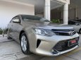 Toyota Camry 2.5Q 2015 - Bán ô tô Toyota Camry 2.5Q đời 2015, màu vàng, 880 triệu