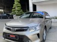 Toyota Camry 2.5Q 2015 - Bán ô tô Toyota Camry 2.5Q đời 2015, màu vàng, 880 triệu