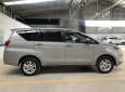 Toyota Innova 2.0E 2019 - Cần bán xe Toyota Innova 2.0E đời 2019, màu bạc, số sàn