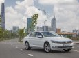 Volkswagen Passat comfort 2018 - Bán Volkswagen Passat comfort đời 2018, màu trắng