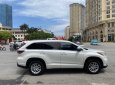 Toyota Highlander LE 2014 - Cần bán Toyota Highlander LE đời 2014, màu trắng, nhập khẩu nguyên chiếc