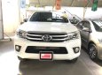 Toyota Hilux 2016 - Cần bán gấp Toyota Hilux đời 2016, màu trắng, xe nhập, số tự động, giá 730tr