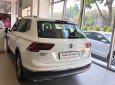 Volkswagen Tiguan 2020 - Gọi ngay: 0932.118.667_Ms Uyên. Để nhận ưu đãi lên đến gần 100triệu xe Suv 7 chỗ Tiguan Luxury màu trắng Pure mới