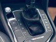 Volkswagen Tiguan Luxury 2020 - Bán xe Volkswagen Tiguan Luxury, màu đỏ, xe nhập, tặng 50% phí trước bạ