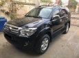 Toyota Fortuner 2010 - Bán Toyota Fortuner 2010 tự động, máy xăng, màu đen sang trọng