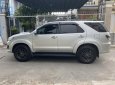 Toyota Fortuner 2016 - Gia đình cần bán xe Toyota Fotuner 2016, số sàn, màu bạc