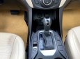 Hyundai Santa Fe 2018 - Gia đình cần bán Huyndai Santafe 2018 ĐK 2019 số tự động, máy dầu, màu trắng