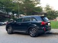 Kia Sorento 2019 - Cần bán xe Kia Sorento 2019, số tự động, bản full máy dầu DATH, màu xanh đen