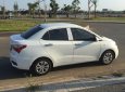 Hyundai Grand i10 2019 - Gia đình tôi cần bán Hyundai I10 2019, số sàn, màu trắng, sedan