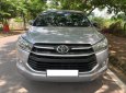 Toyota Innova 2017 - Nhà mình cần bán Toyota Innova 2017, số sàn, màu xám