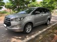 Toyota Innova 2017 - Nhà mình cần bán Toyota Innova 2017, số sàn, màu xám