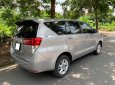 Toyota Innova 2017 - Nhà mình cần bán Toyota Innova 2017, số sàn, màu xám