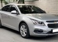 Chevrolet Cruze 2018 - Mình cần bán Chevrolet Cruze 2018 LTZ, tự động, màu bạc