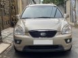 Kia Carens 2016 - Nhà cần bán Kia Carens 2016, số sàn, màu vàng cát