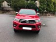 Toyota Hilux 2017 - Nhà cần bán Toyota Hilux 2017, màu đỏ, số tự động, máy dầu