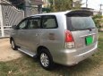 Toyota Innova 2011 - Gia đình bán Innova 2011, số sàn, màu bạc