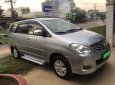 Toyota Innova 2011 - Gia đình bán Innova 2011, số sàn, màu bạc