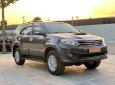 Toyota Fortuner 2014 - Nhà cần bán Fortuner 2014 máy dầu, số sàn, màu xám chì