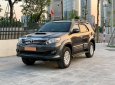 Toyota Fortuner 2014 - Nhà cần bán Fortuner 2014 máy dầu, số sàn, màu xám chì