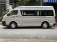 Toyota Hiace 2017 - Bán Toyota Hiace xám 2017 số sàn máy dầu nhập Nhật mới tuyệt